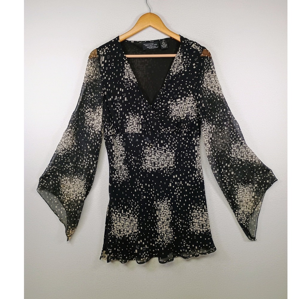 Whimsigoth New York City Design Co Womens M Black Silk Geometric Bell Sleeve Top